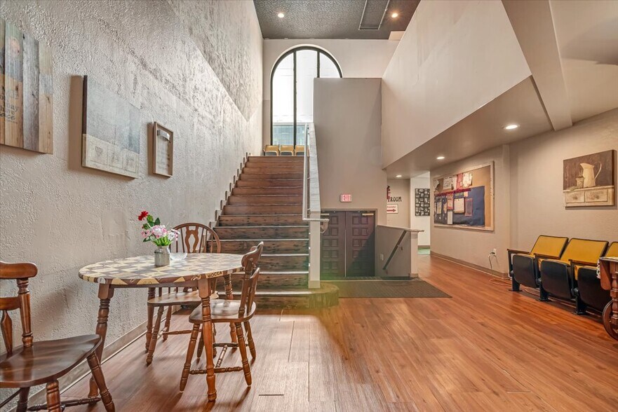 More Photos Of 837 W Linden St, Allentown Religious Facility For Sale