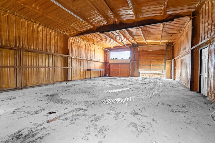 More Photos Of 10910 N County Road 3010, Lindsay Warehouse For Sale