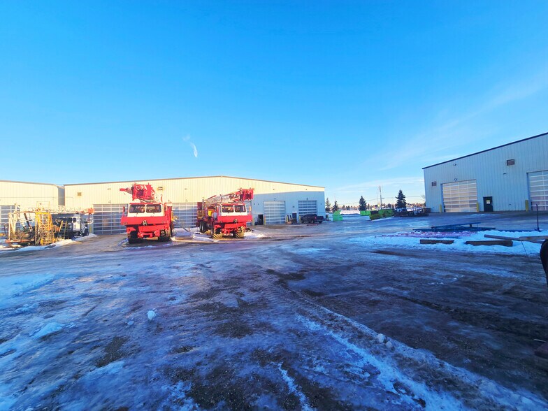 More Photos Of 9305 27th Ave NW, Edmonton Manufacturing For Lease