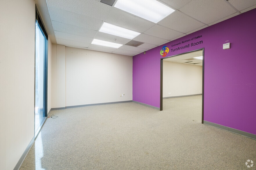 More Photos Of 8700 N Stemmons Fwy, Dallas Office For Sale