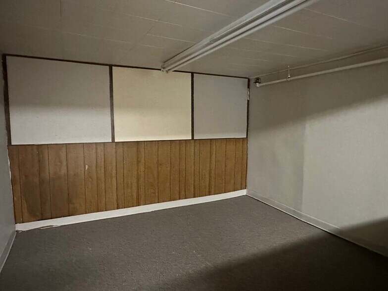 More Photos Of 1801 9th Ave, Longview Office For Lease