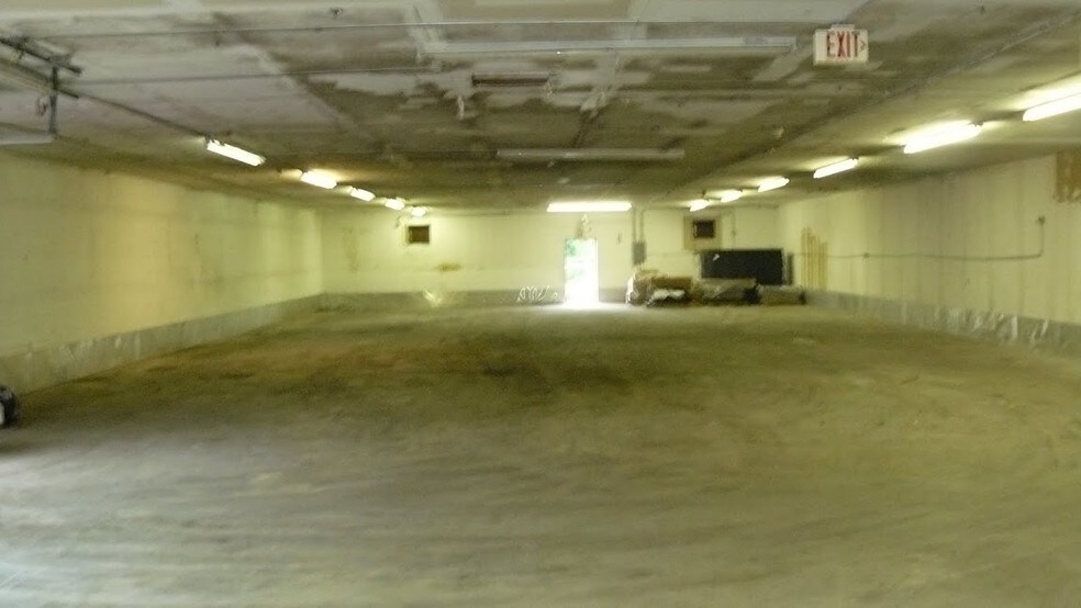 More Photos Of 2 S Plank Rd, Newburgh Warehouse For Sale