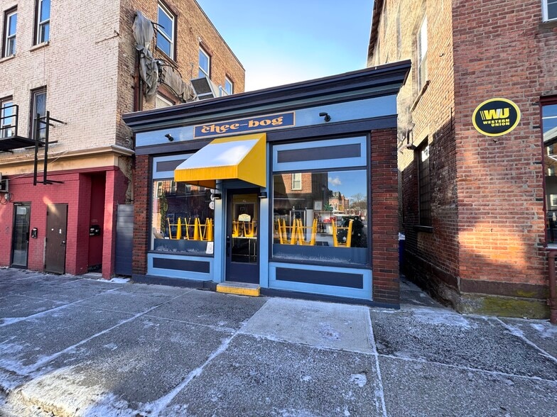Primary Photo Of 300 Ontario St, Cohoes General Retail For Sale