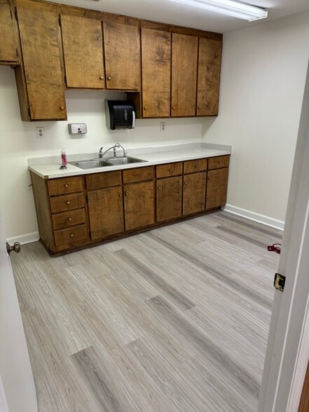 More Photos Of 5025 Old York Rd, Rock Hill Distribution For Lease