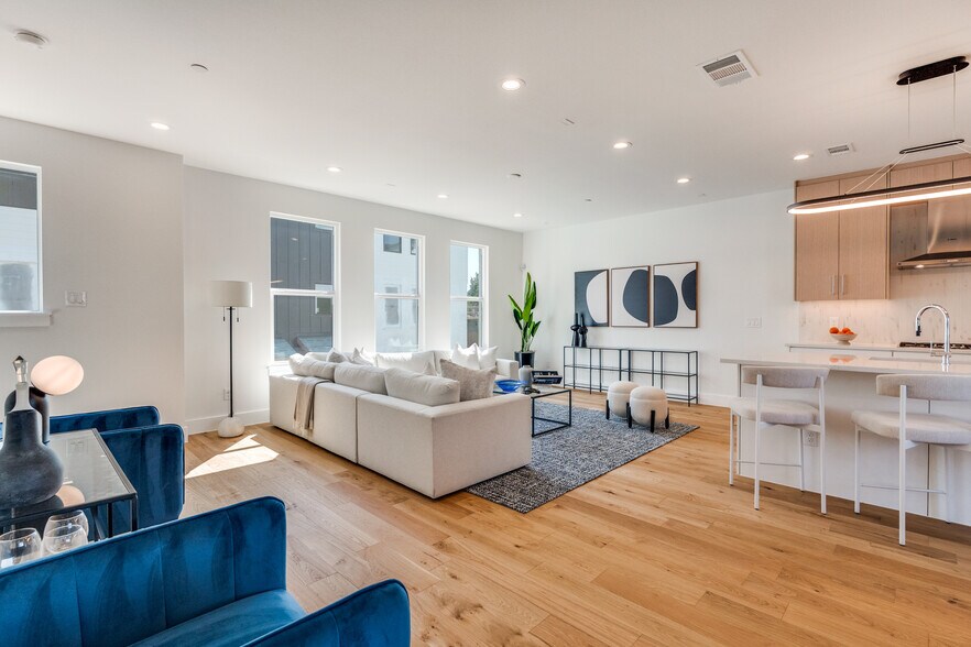 More Photos Of 3940 Spring Valley rd, Addison Multifamily For Sale