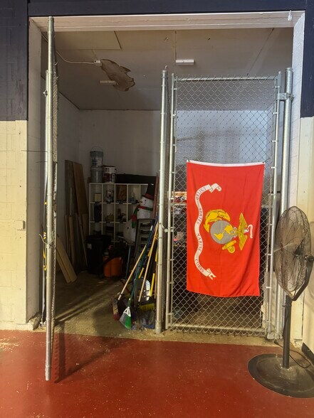 More Photos Of 21 N Plains Industrial Rd, Wallingford Manufacturing For Lease