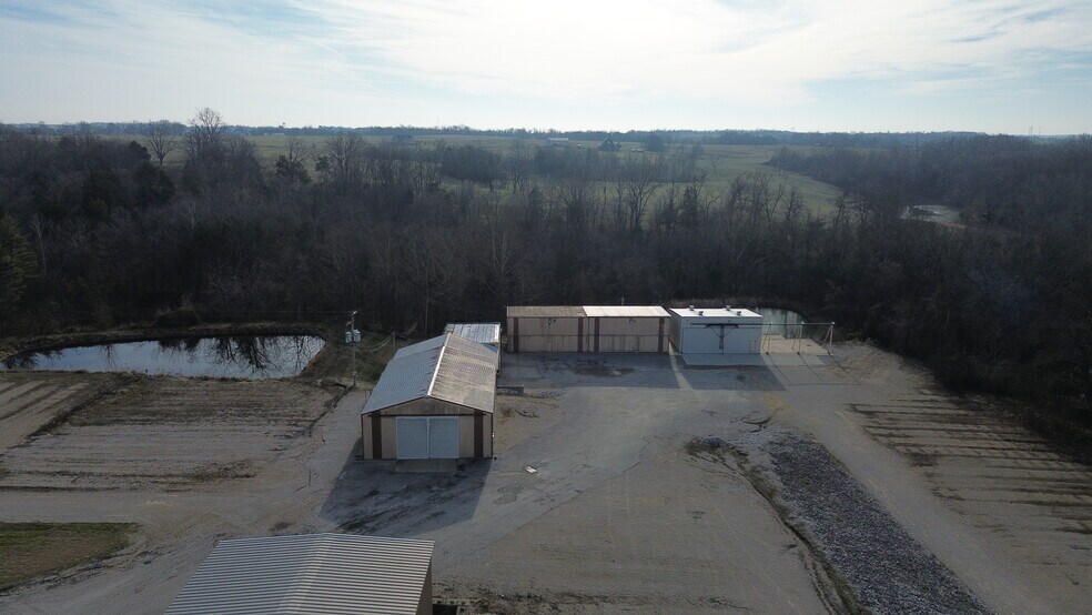 More Photos Of 4117 N Highway 61, Perryville Industrial For Sale