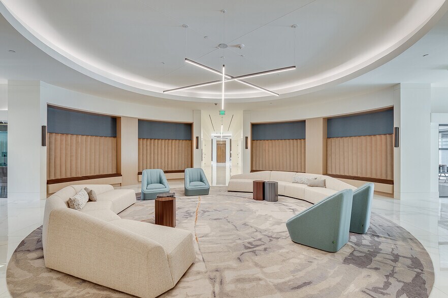 More Photos Of 8117 Preston Rd, Dallas Office For Lease