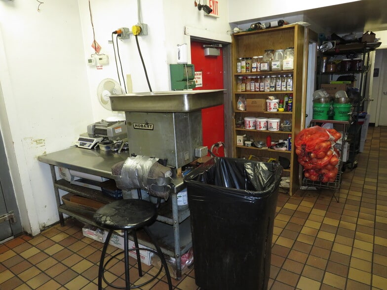 More Photos Of 2600 W Jefferson St, Joliet Fast Food For Sale