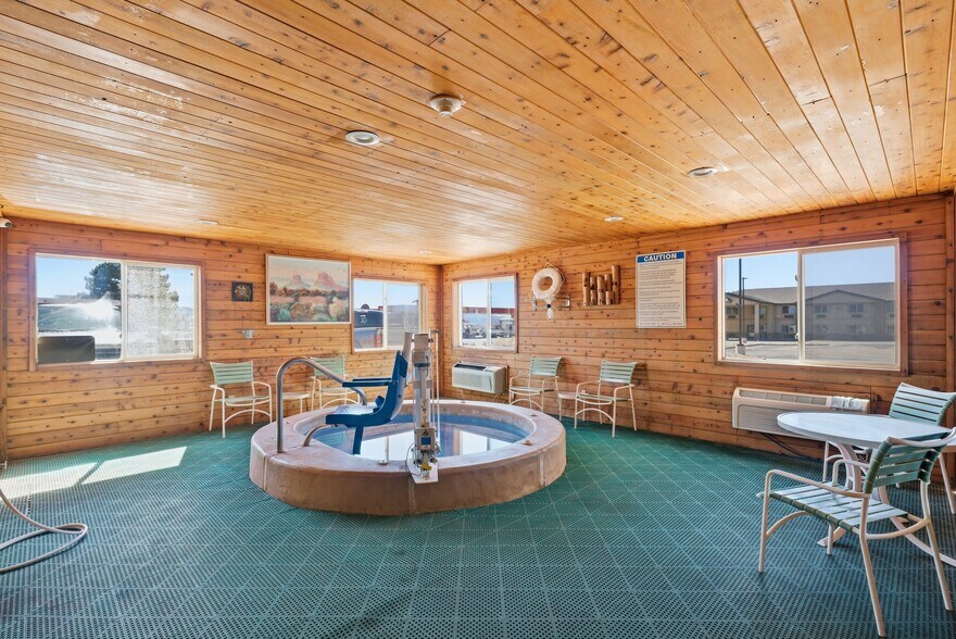 More Photos Of 626 W 1400 N, Beaver Hotel For Sale