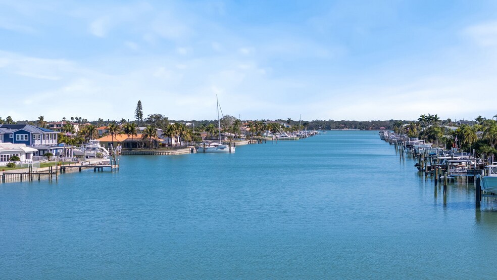 More Photos Of 275 116th Ave, Treasure Island Apartments For Sale