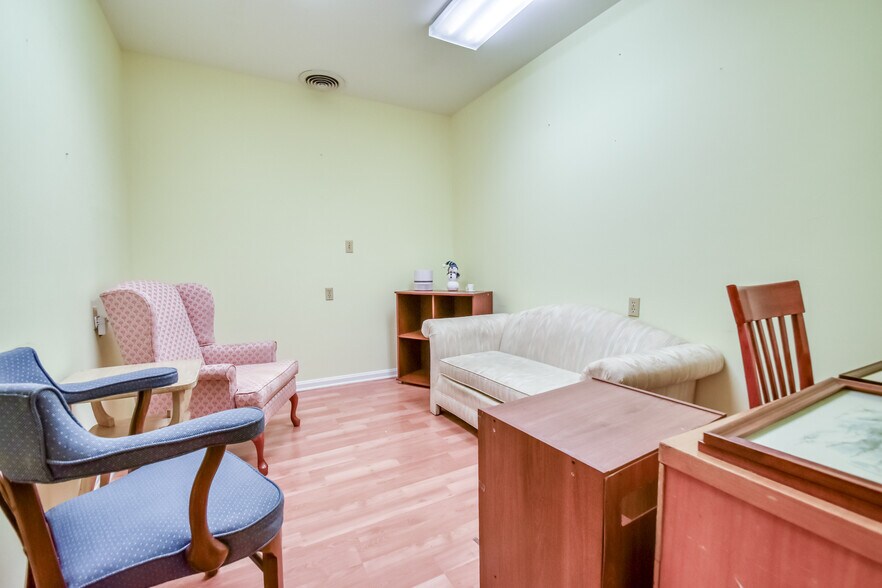 More Photos Of 13-15 Main St, Madison Office For Sale