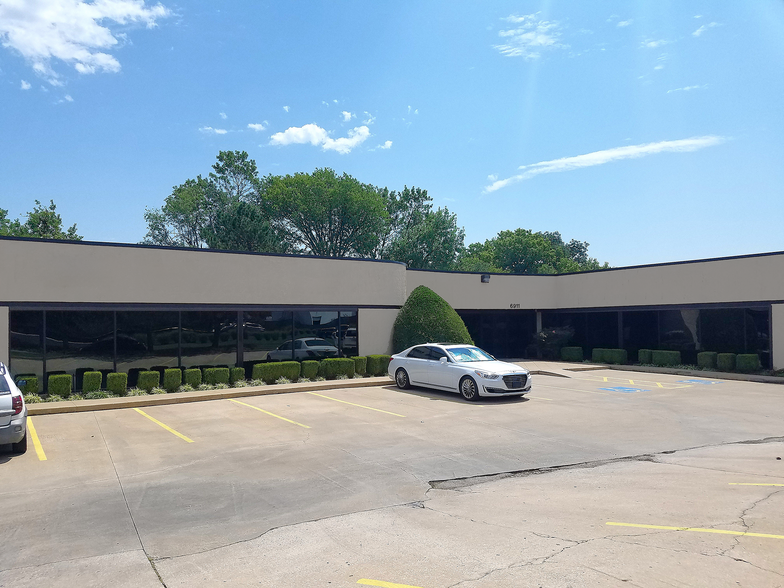 More Photos Of 6931 S 66th East Ave, Tulsa Unknown For Lease