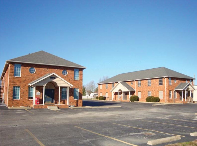 Primary Photo Of 4505 N Illinois St, Swansea Office For Lease