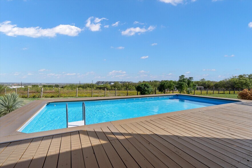 More Photos Of Elroy Rd, Del Valle Land For Sale