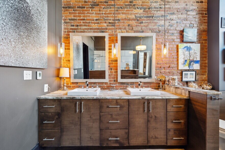 More Photos Of 208 3rd Ave N, Nashville Loft Creative Space For Sale