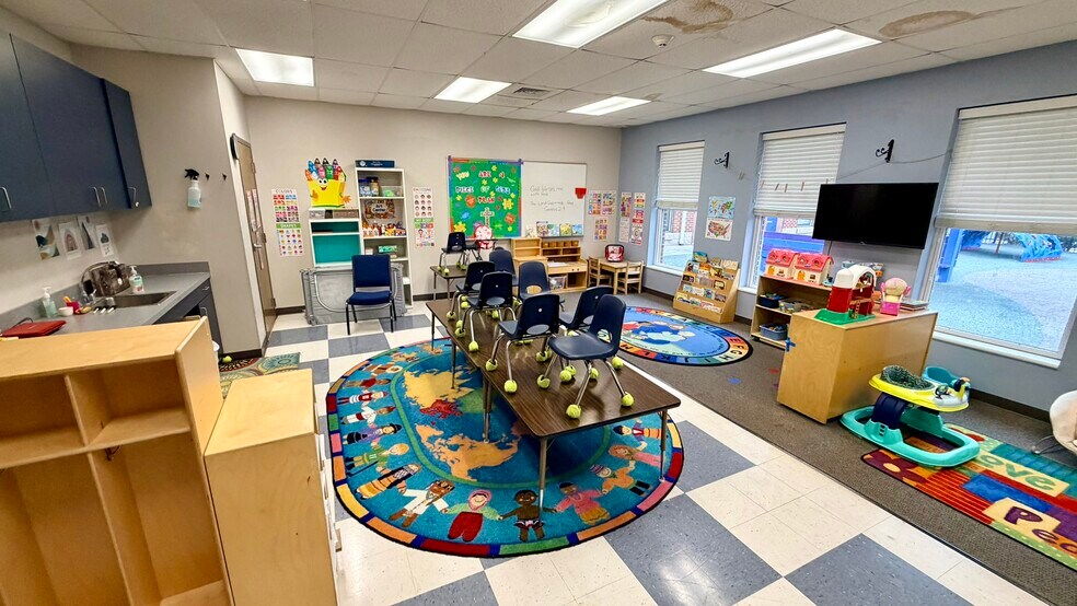 More Photos Of 9113 Blair Rd, Mint Hill Specialty For Lease