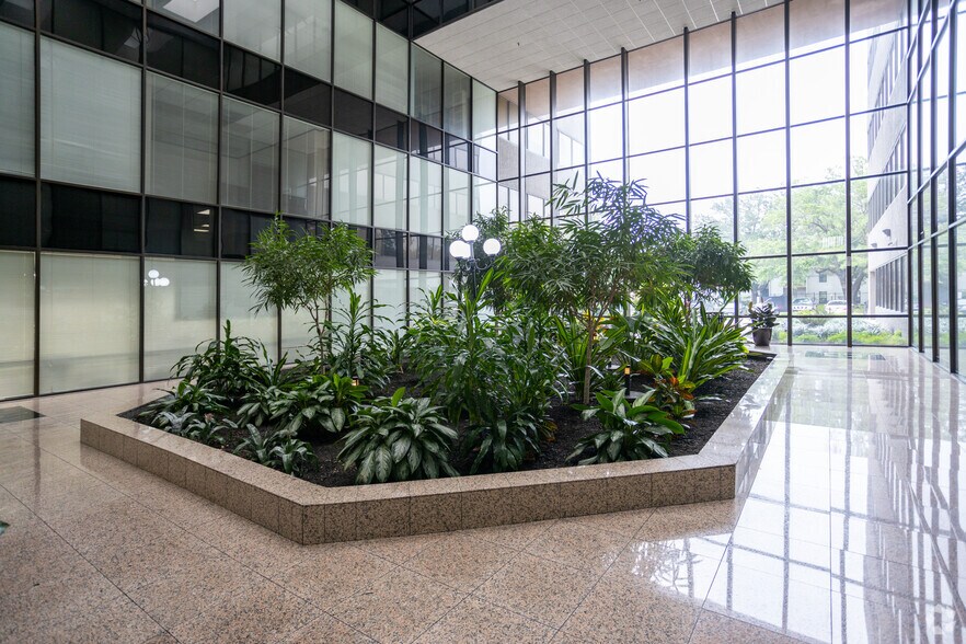More Photos Of 2400 Augusta Dr, Houston Office For Lease