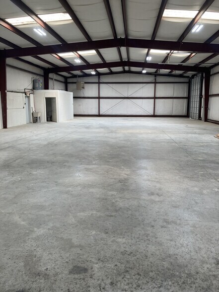 More Photos Of 51 Pearl Industrial Ave, Hoschton Warehouse For Lease