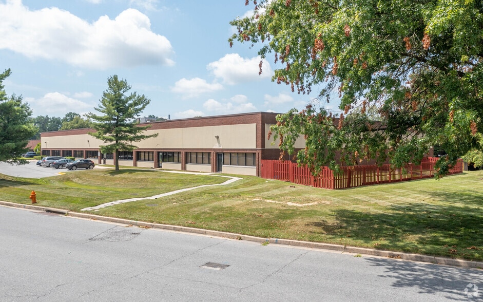 More Photos Of 9150 Rumsey Rd, Columbia Light Distribution For Lease