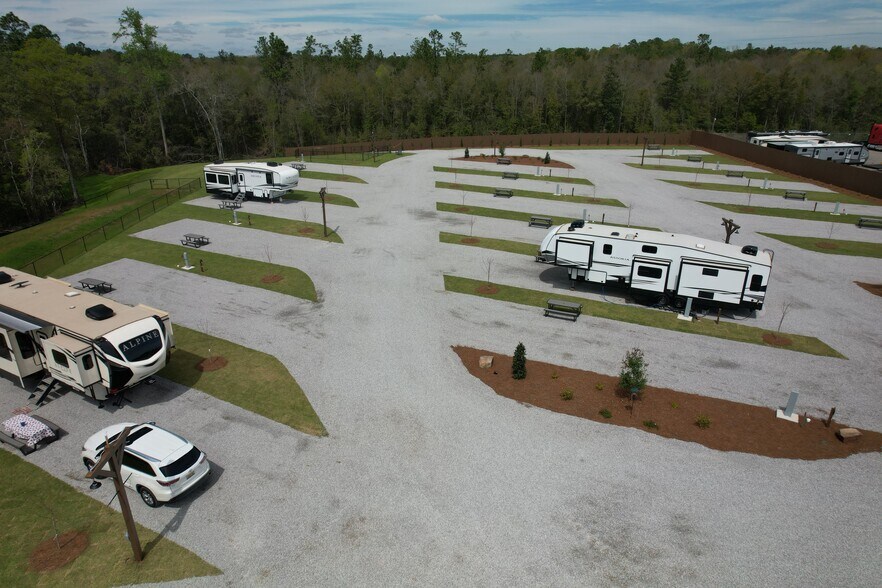 More Photos Of 364 Radcliff Rd, Creola Trailer Camper Park For Sale