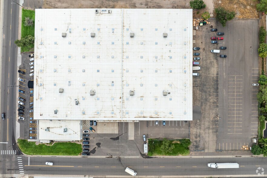 More Photos Of 4800 Dahlia St, Denver Warehouse For Lease