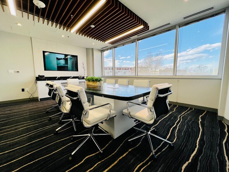 More Photos Of 7918 Jones Branch Dr, McLean Office For Lease