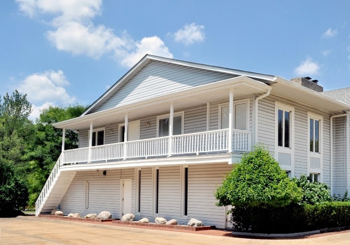 More Photos Of 17892 Chillicothe Rd, Chagrin Falls Office For Sale