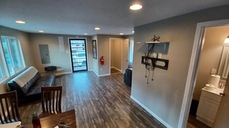 More Photos Of 2125 Dutch Valley Dr, Knoxville Auto Dealership For Lease