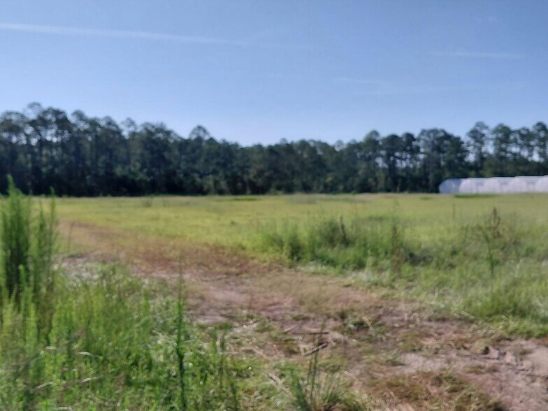 More Photos Of 20065 SE Hawthorne Rd, Hawthorne Warehouse For Lease