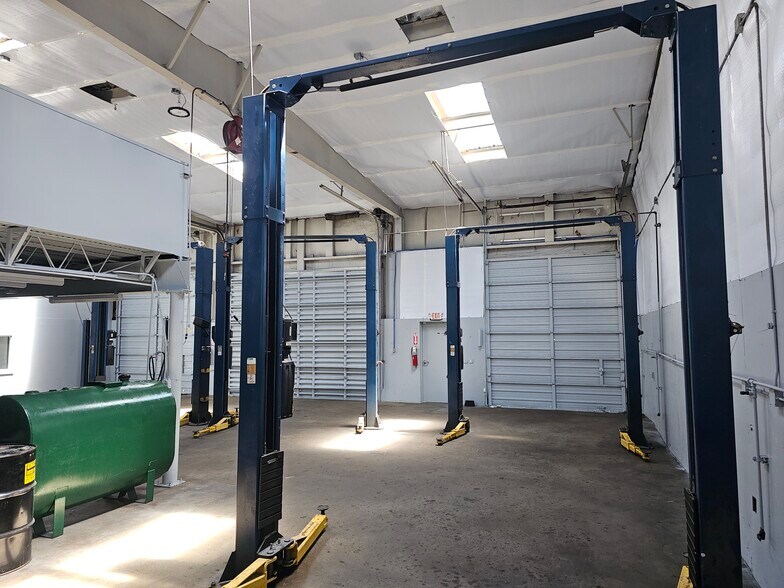 More Photos Of 3426 S Military Trl, Lake Worth Auto Repair For Sale