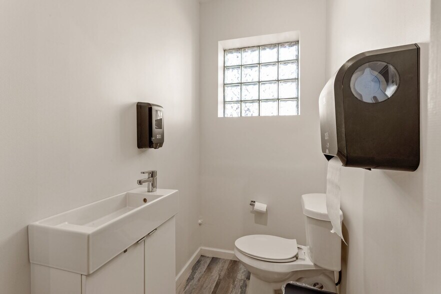 More Photos Of 1201 E 3rd St, Tulsa Freestanding For Lease