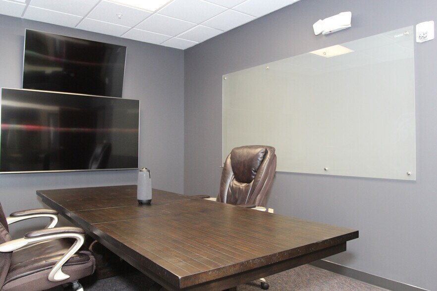 More Photos Of 2295 S Hiawassee Rd, Orlando Office For Sale