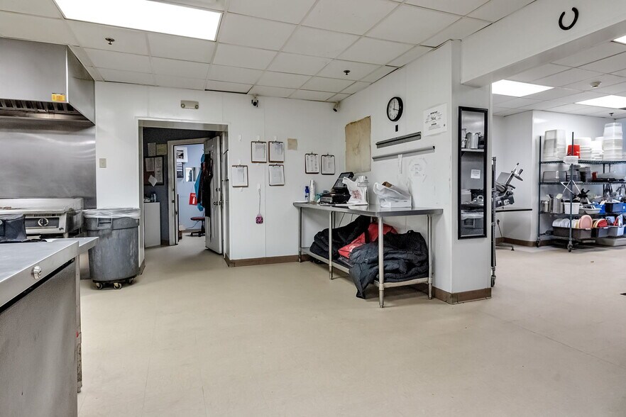 More Photos Of 2-85 Bristol Ln, Ellicottville General Retail For Lease