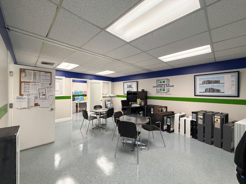 More Photos Of 5908 Johnson St, Hollywood Light Manufacturing For Sale