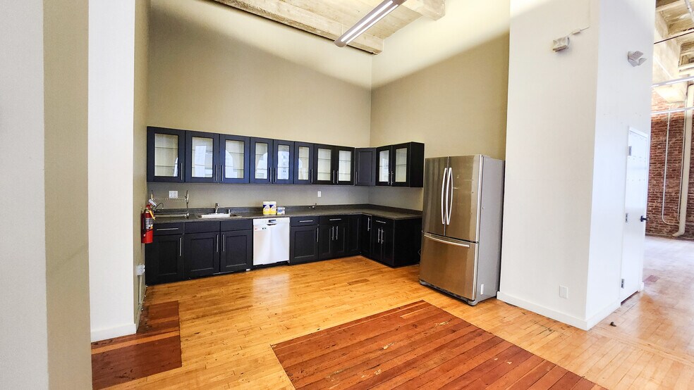 More Photos Of 18-22 Battery St, San Francisco Office For Lease