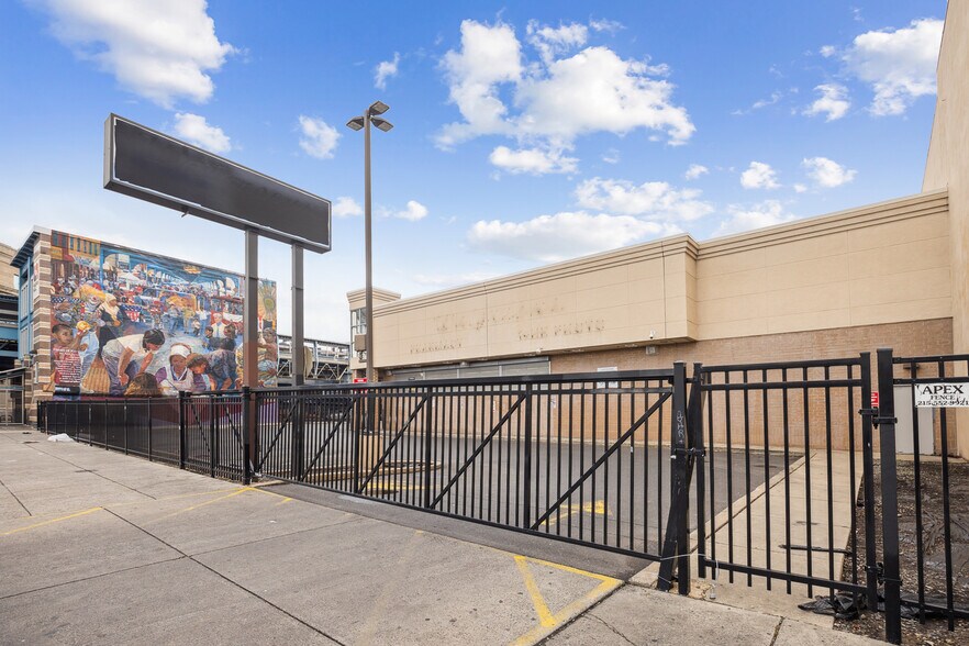 More Photos Of 1809 E Allegheny Ave, Philadelphia Drugstore For Lease