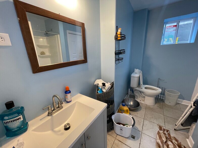 More Photos Of 1745 N Cicero Ave, Chicago Freestanding For Sale