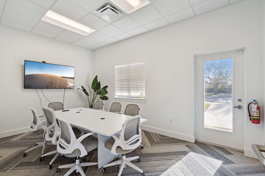 More Photos Of 1404 N Ronald Reagan Blvd, Longwood Unknown For Lease