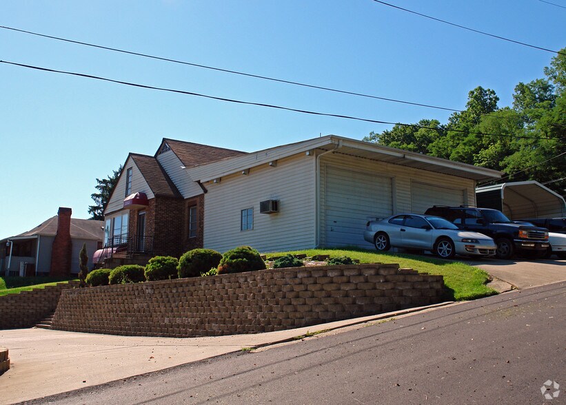 More Photos Of 3203 Us-60, Huntington Storefront Retail Residential For Sale