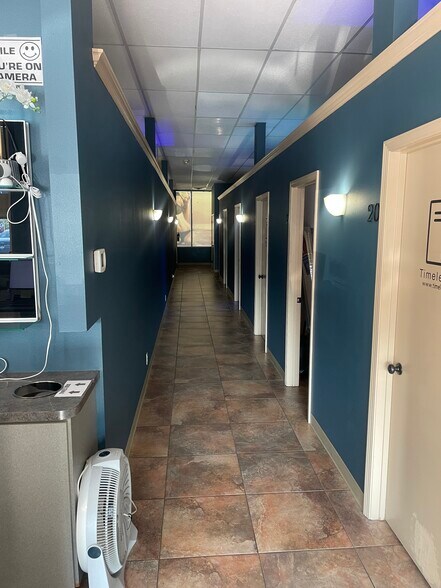 More Photos Of 4930 SE 14th St, Des Moines Unknown For Lease