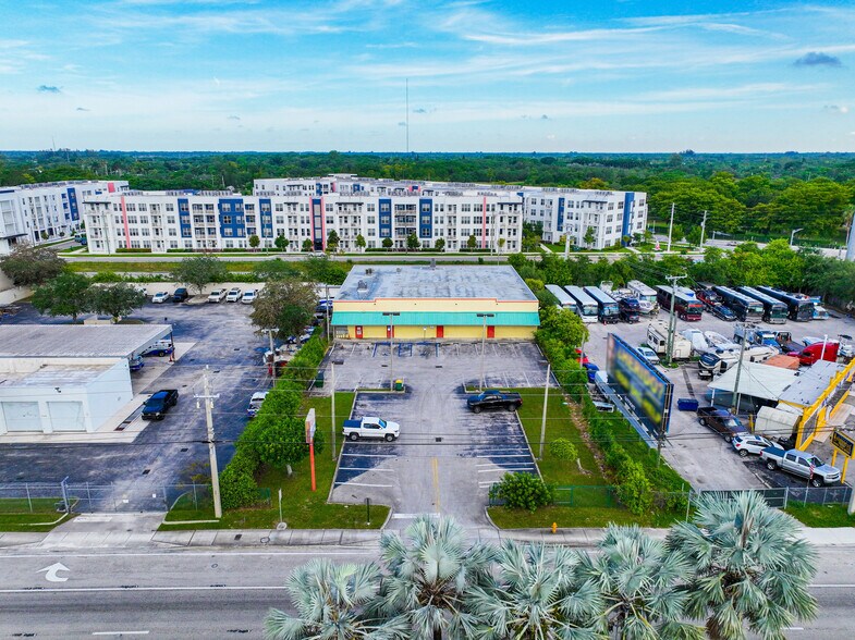 More Photos Of 27330 S Dixie Hwy, Homestead Storefront Retail Office For Sale