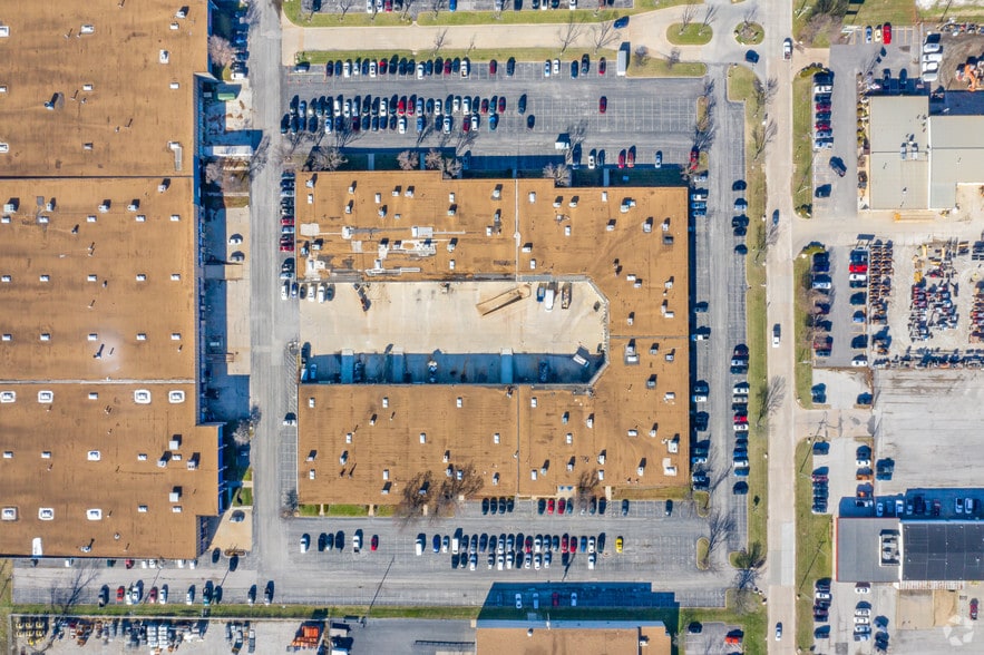 More Photos Of 2275 Cassens Dr, Fenton Flex For Lease