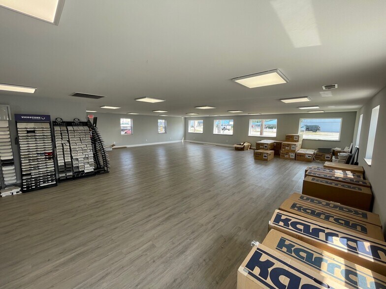 More Photos Of 1150 Maxwell Ave, Evansville Unknown For Lease