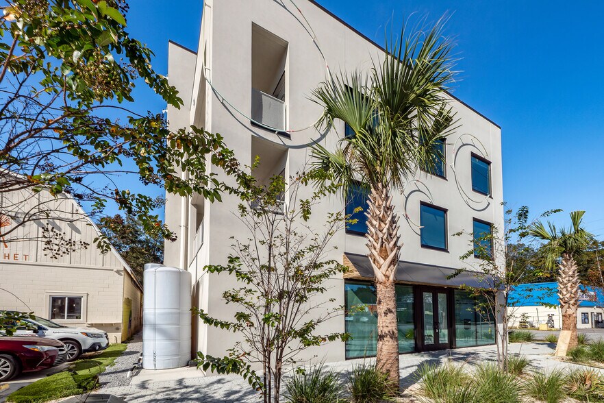 More Photos Of 4431 Spruill Ave, North Charleston Hotel For Lease