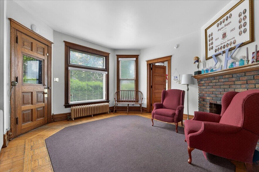 More Photos Of 415 W Forest Ave, Ypsilanti Sorority Fraternity House For Sale
