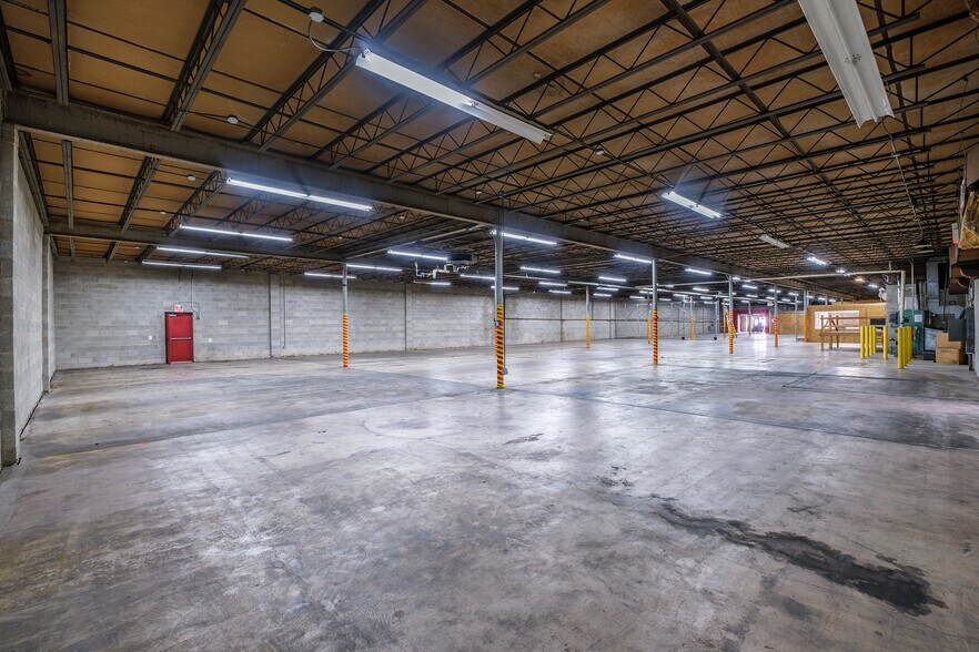 More Photos Of 4115 N 6th St, Harrisburg Warehouse For Lease