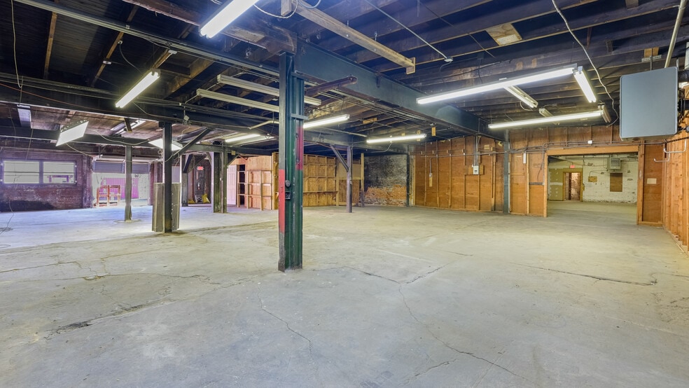More Photos Of 47 Maple Ave, Flemington Light Manufacturing For Lease