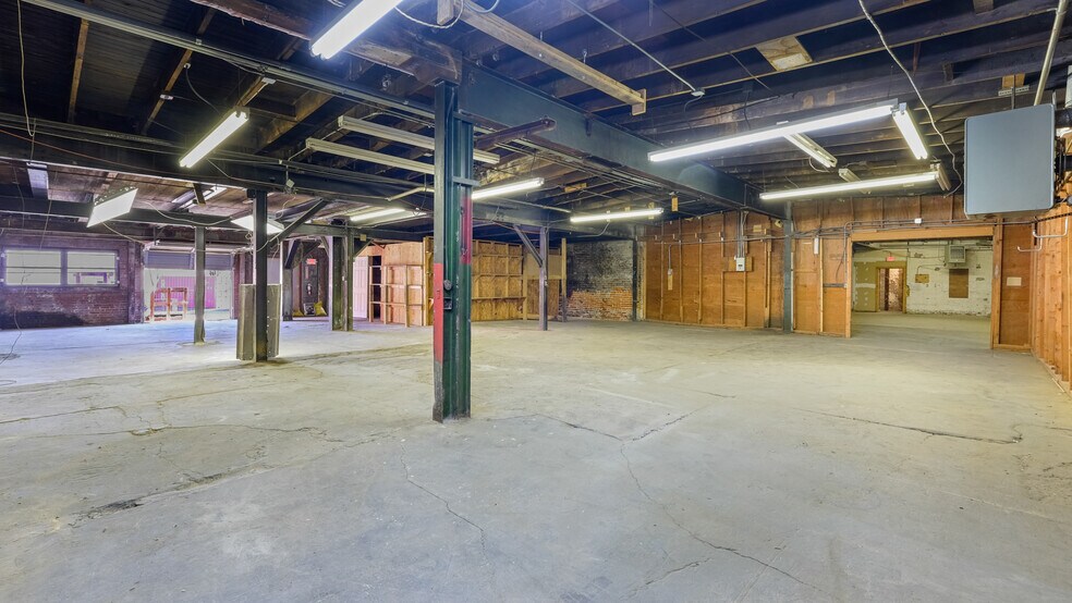 More Photos Of 47 Maple Ave, Flemington Light Manufacturing For Lease