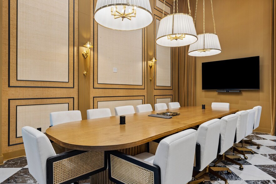 More Photos Of 3095 Soperton Dr, Bluffton Light Distribution For Sale